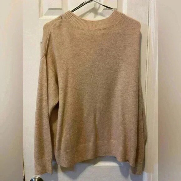 H&M sweater size medium - Picture 3 of 3